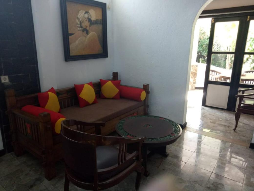 Adams Homestay Pangandaran Esterno foto